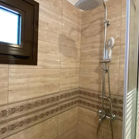 Valmas Private Escape *